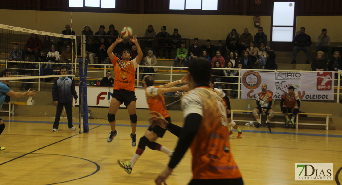 Imágenes del Pacense Voleibol 0 - 3 Electrocash Cáceres