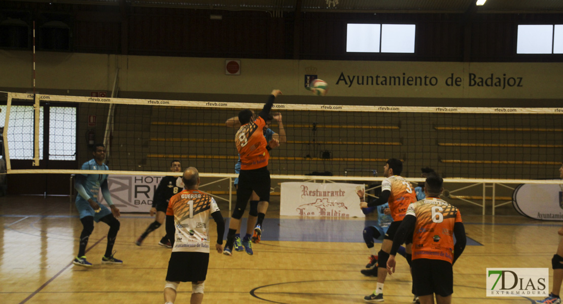 Imágenes del Pacense Voleibol 0 - 3 Electrocash Cáceres