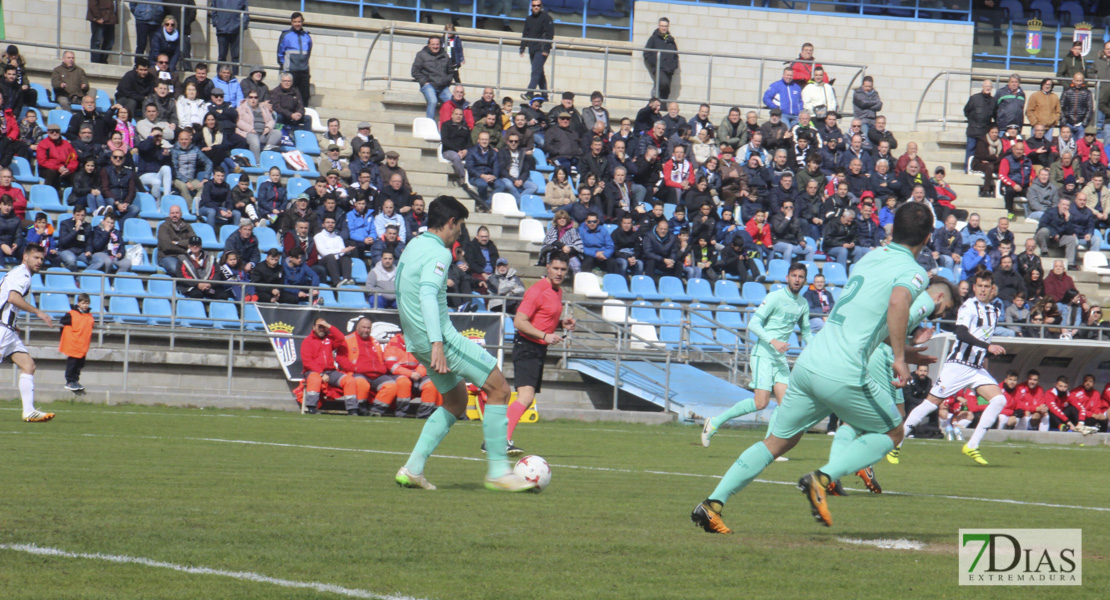 Imágenes del CD. Badajoz 1 - 0 Granada B