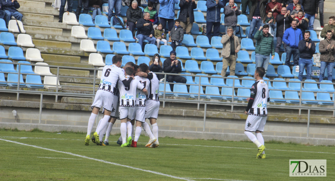 Imágenes del CD. Badajoz 1 - 0 Granada B