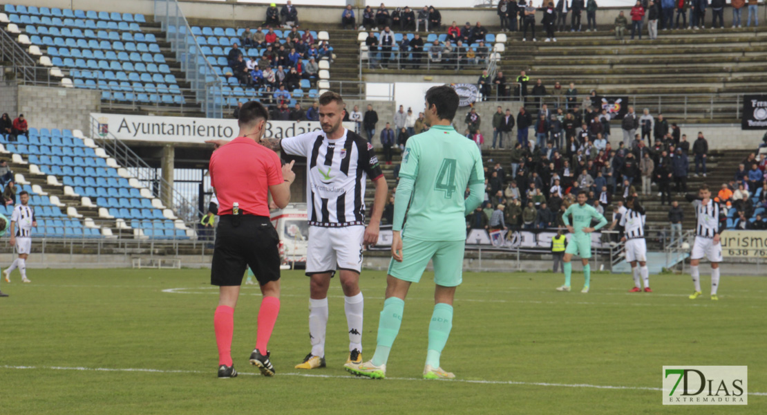 Imágenes del CD. Badajoz 1 - 0 Granada B