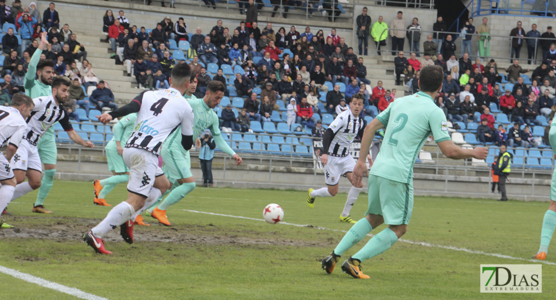 Imágenes del CD. Badajoz 1 - 0 Granada B