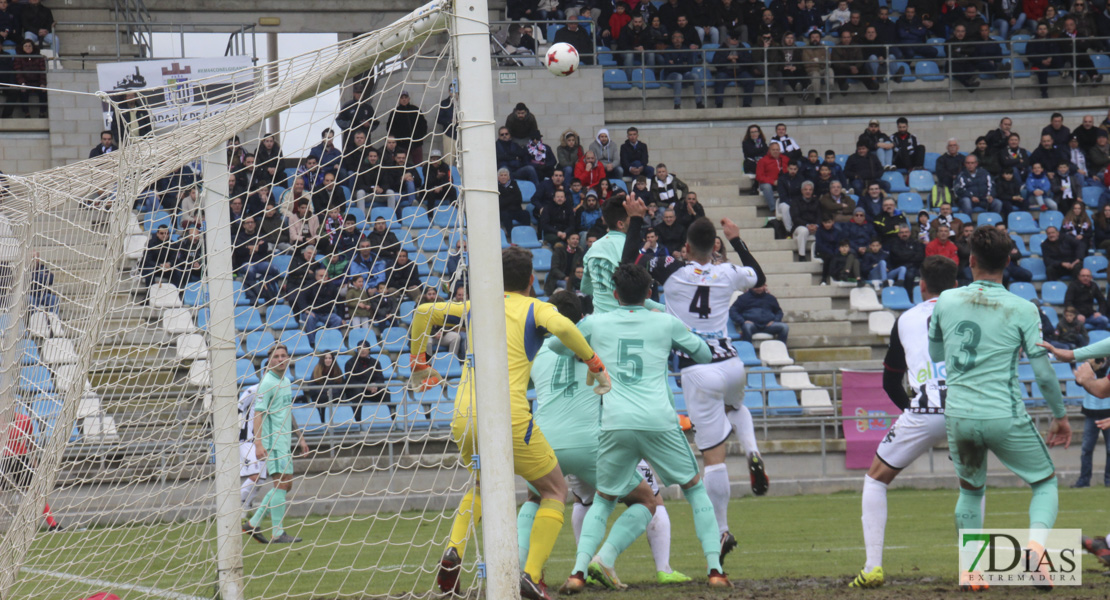 Imágenes del CD. Badajoz 1 - 0 Granada B