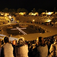 La lluvia impide celebrar el Vía Crucis en el Anfiteatro Romano