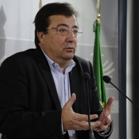 Vara pretende atraer grandes proyectos de ocio a Extremadura, pero bajo duros requisitos
