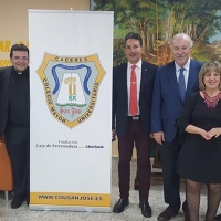 Vicente del Bosque, padrino en un colegio mayor de Cáceres