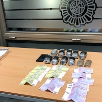 Detenido un hombre que portaba 2 kilos de hachís entre sus pertenencias