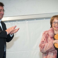 Vara relaciona el Cerezo en Flor con las mujeres