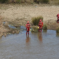 Cruz Roja realiza prácticas subacuáticas en el río Guadiana