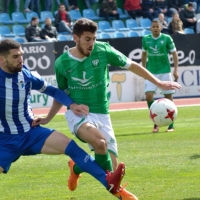 El Villanovense acecha los play off