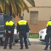 Encuentran a un hombre muerto tras la alarma de una vecina