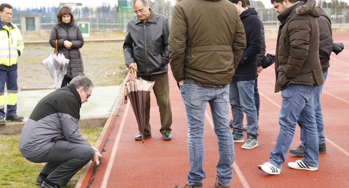 Iniciadas las obras de reparación de la pista de atletismo de Navalmoral