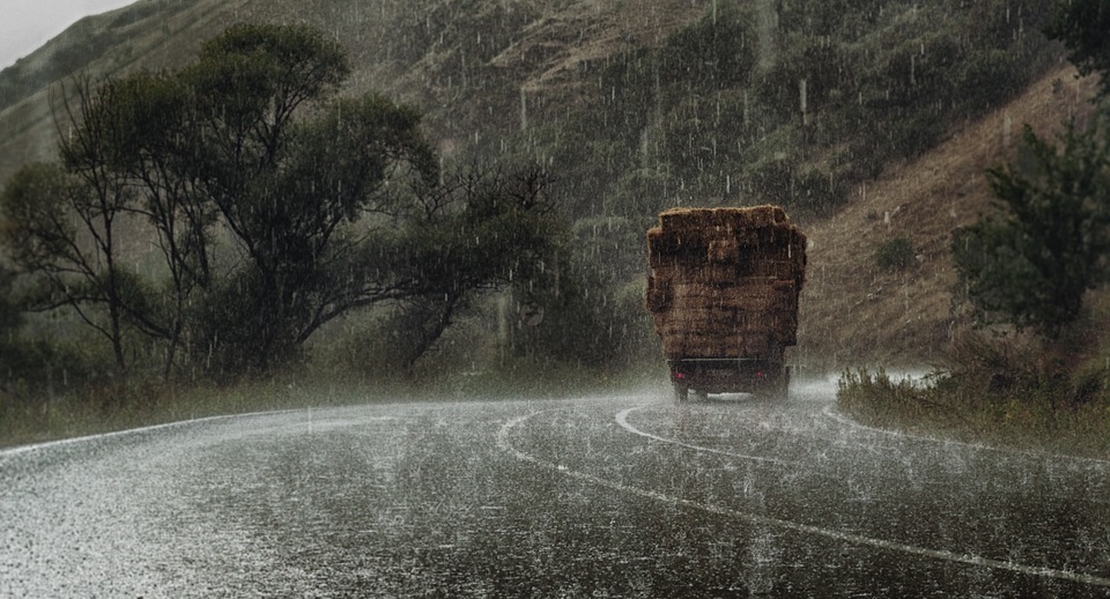 Aumenta el riesgo en todas las carreteras de Cáceres por la lluvia