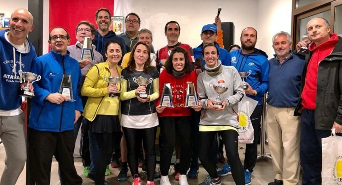 Vuelve el circuito de pádel extremeño para veteranos a Mérida