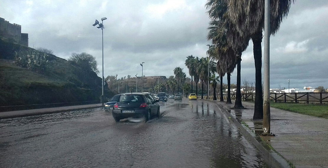 Diluvia en Badajoz, agua bendita