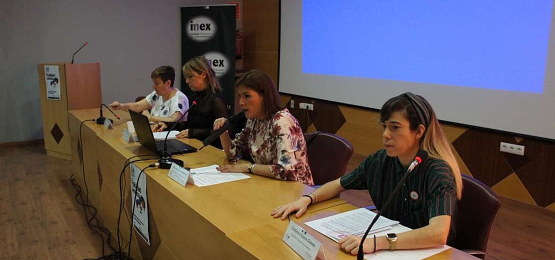Extremadura, primera comunidad en celebrar la visibilidad lésbica