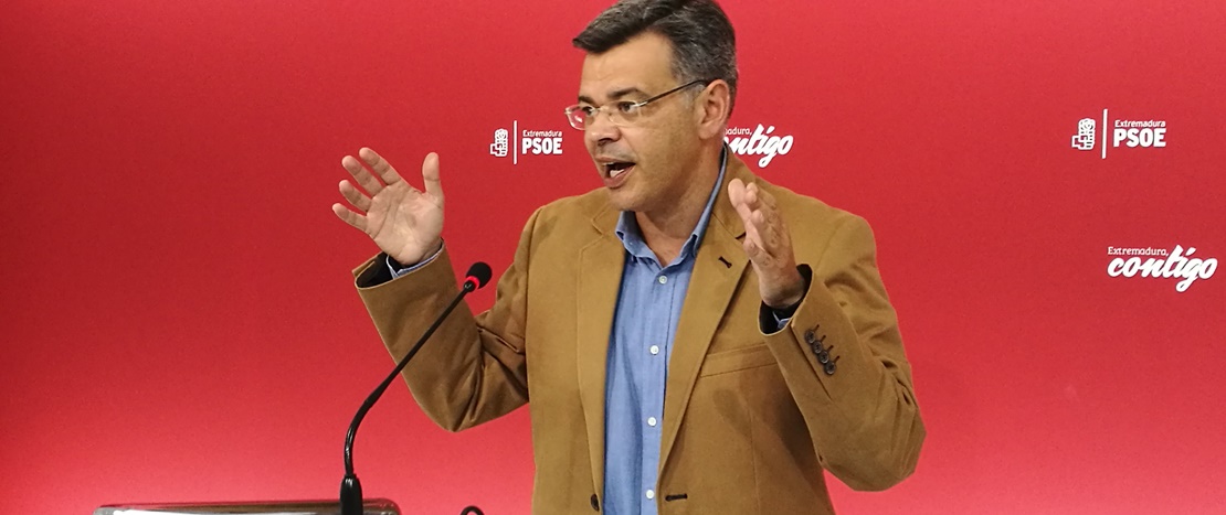 PSOE: “La oposición ha tirado la toalla, pero nosotros seguimos trabajando”