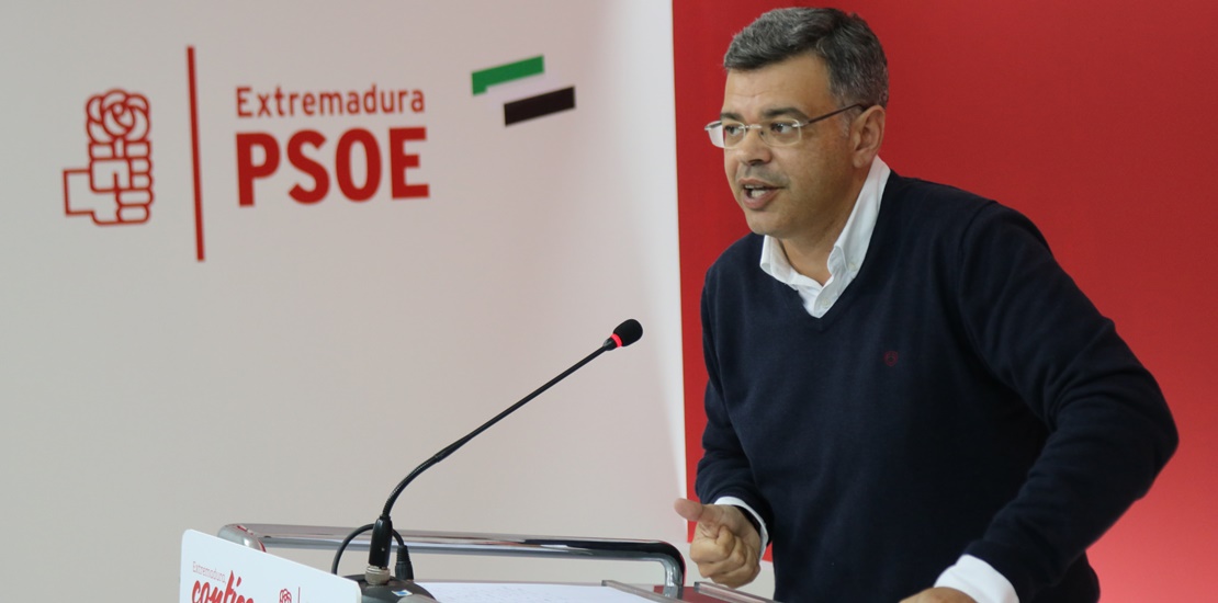PSOE: “Monago está haciendo un Cifuentes con los Presupuestos”