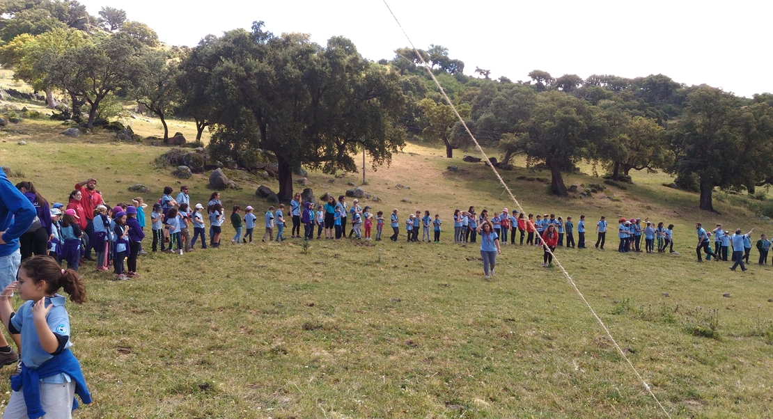 800 scouts de Extremadura se reúnen contra la indignidad