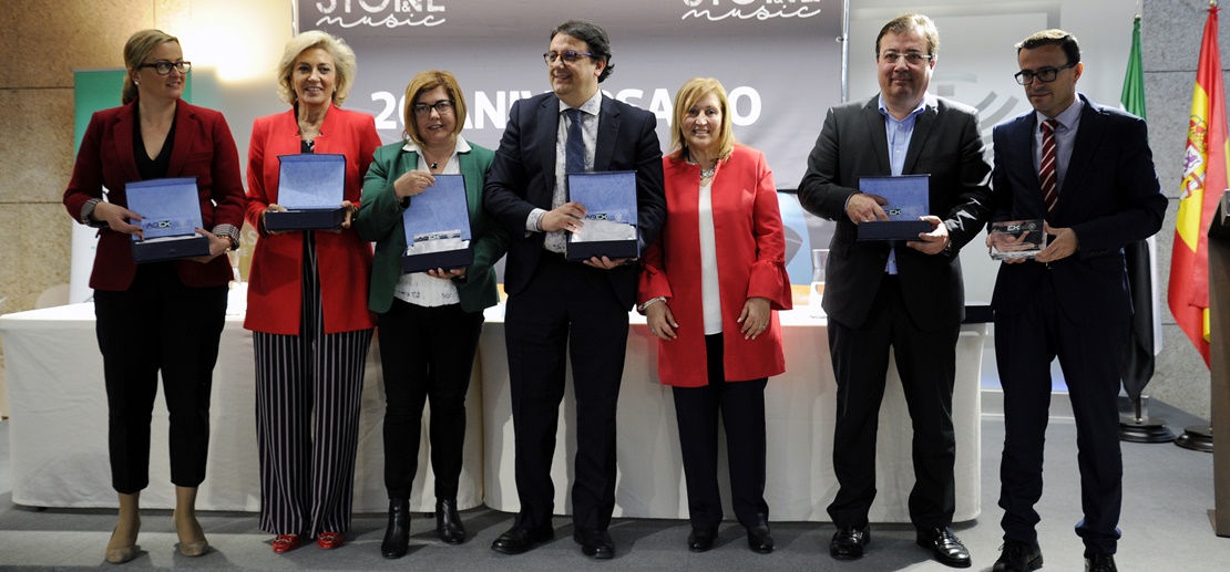 20 años desde que 13 valientes formaran la Asociación Oncológica de Extremadura
