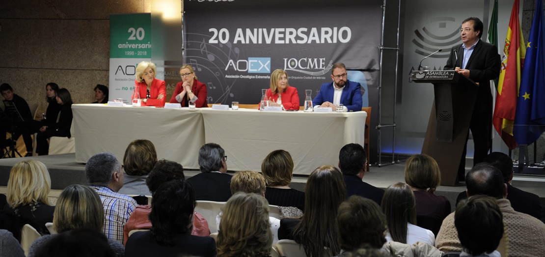 20 años desde que 13 valientes formaran la Asociación Oncológica de Extremadura
