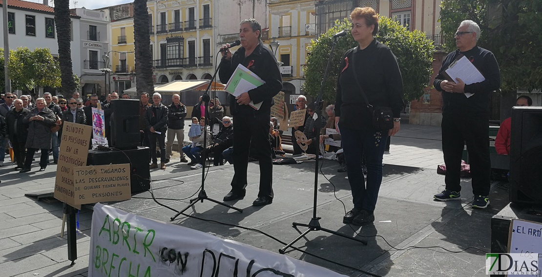 Los pensionistas, indignados, vuelven a tomar las calles de Mérida