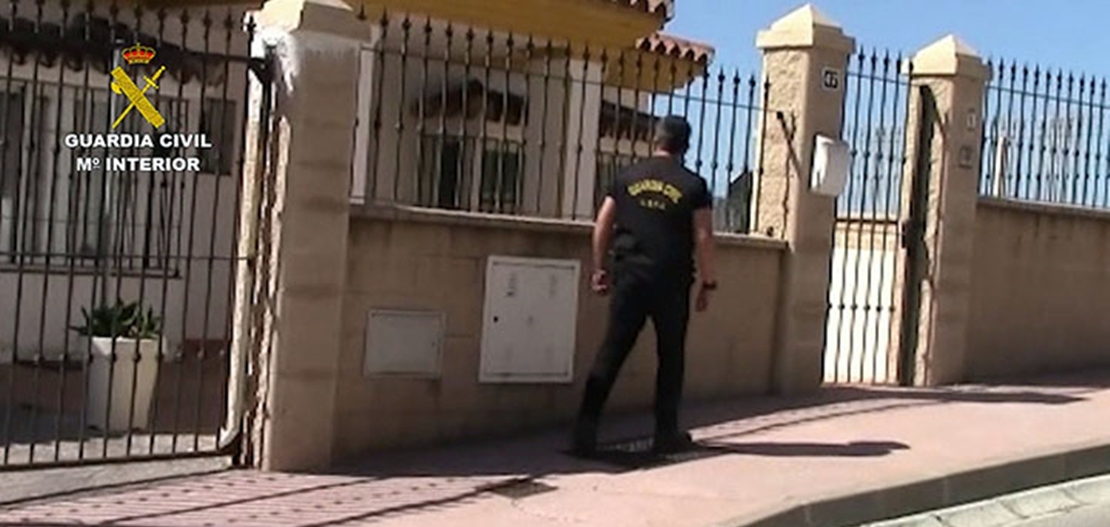 La Guardia Civil evita el homicidio de una mujer y desarticula una organización criminal