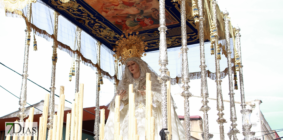 Bellas imágenes del Domingo de Resurrección de Badajoz