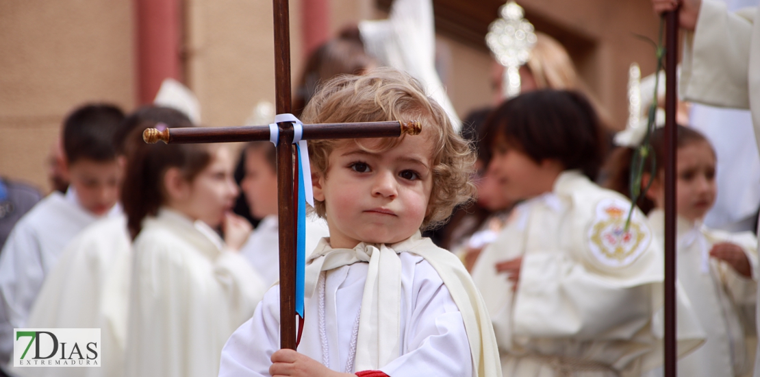 Bellas imágenes del Domingo de Resurrección de Badajoz