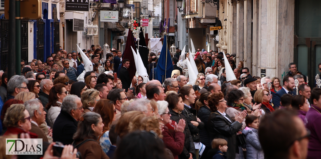 Bellas imágenes del Domingo de Resurrección de Badajoz