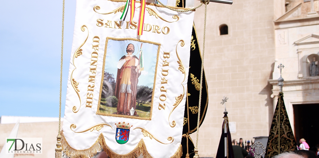 Bellas imágenes del Domingo de Resurrección de Badajoz