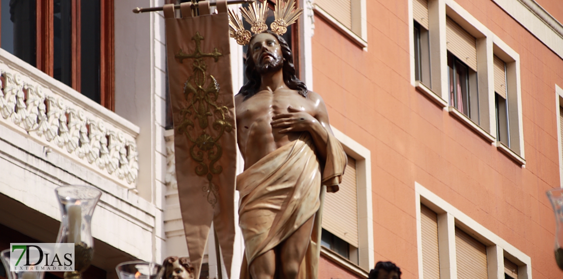 Bellas imágenes del Domingo de Resurrección de Badajoz