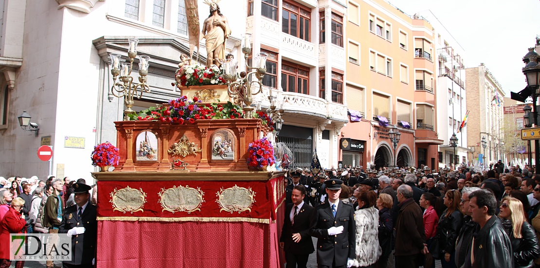 Bellas imágenes del Domingo de Resurrección de Badajoz