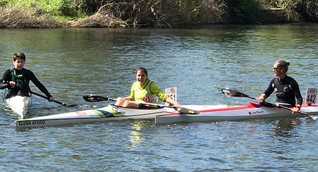 La extremeña Elena Ayuso brilla en aguas del río Jerte