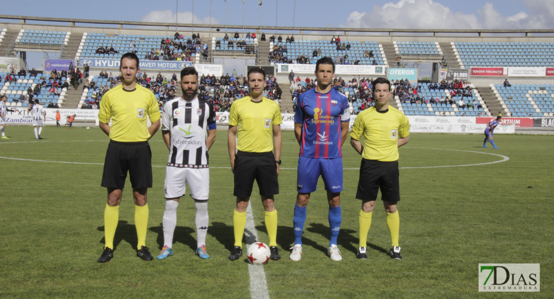 Imágenes del CD. Badajoz 1 - 0 Extremadura Unión Deportiva