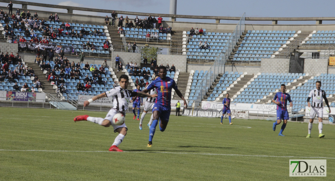 Imágenes del CD. Badajoz 1 - 0 Extremadura Unión Deportiva