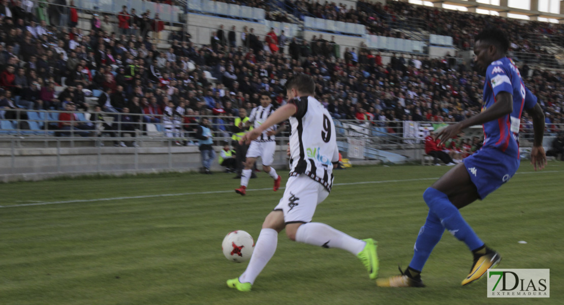 Imágenes del CD. Badajoz 1 - 0 Extremadura Unión Deportiva