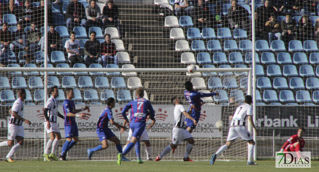 Imágenes del CD. Badajoz 1 - 0 Extremadura Unión Deportiva