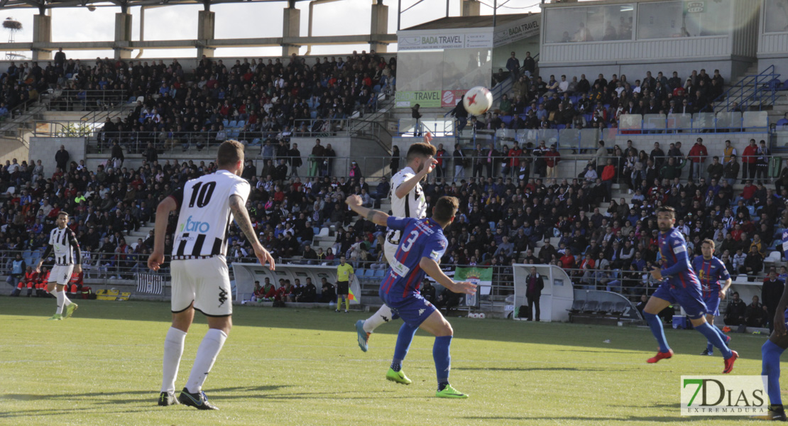 Imágenes del CD. Badajoz 1 - 0 Extremadura Unión Deportiva