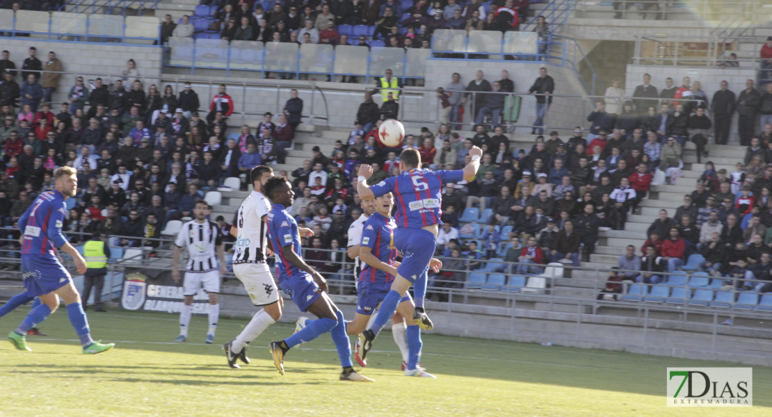 Imágenes del CD. Badajoz 1 - 0 Extremadura Unión Deportiva