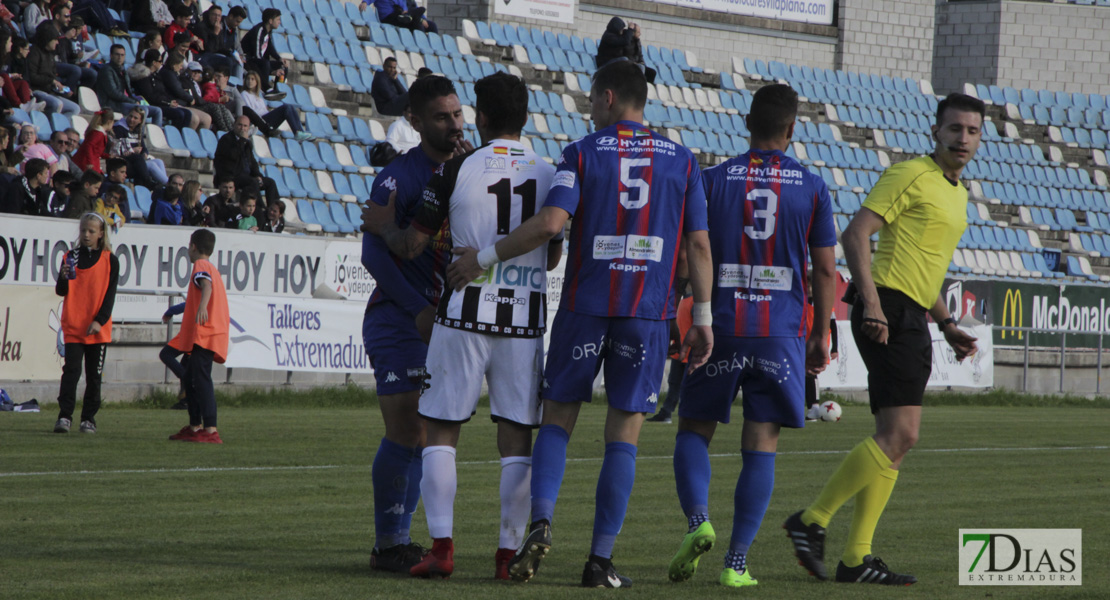 Imágenes del CD. Badajoz 1 - 0 Extremadura Unión Deportiva
