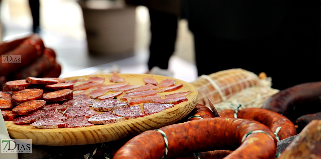 Ambiente en la VII Feria del Espárrago y la Tagarnina en Alconchel