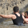 Salvado por Bomberos y Policía Local tras precipitarse al Río Guadiana