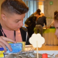 300 alumnos extremeños de Bachillerato participan en un evento de Youthemprende