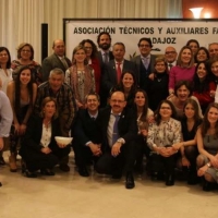 El SES estudia reconocer a los técnicos de farmacia