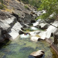 Muere tras caer al agua en la Garganta de los Infiernos