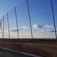 Temor en Cerro Gordo a que el viento derrumbe su pista deportiva