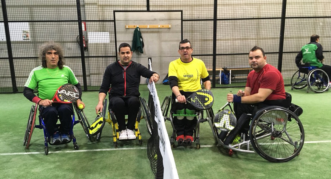 El pádel, un deporte que se adapta a todos