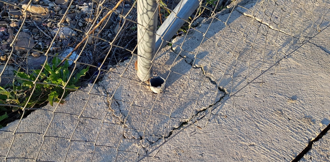 Temor en Cerro Gordo a que el viento derrumbe su pista deportiva