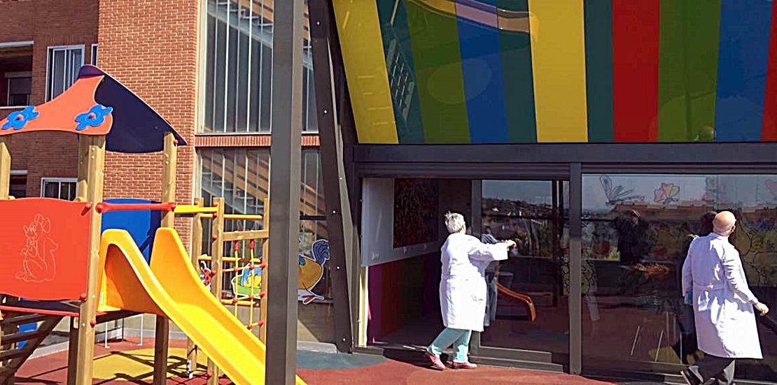 Los niños ingresados en el Materno ya pueden disfrutar de parque infantil